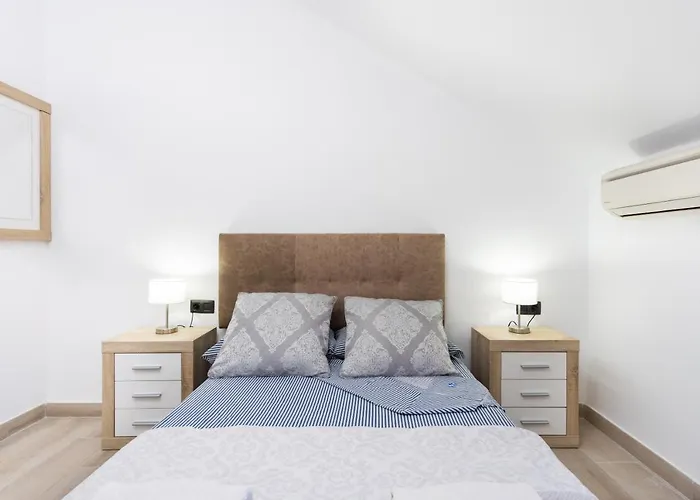 Exclusive Attic Las Vistas 3 With Breathtaking Sea View, Only 100 M To The Sea, Heated Pool, Aircon, Wifi