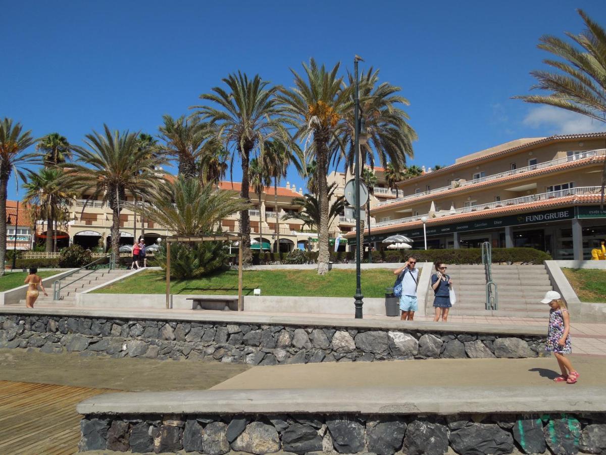 Apartment Exclusive Attic Vistas: Seaside Retreat With Heated Pool