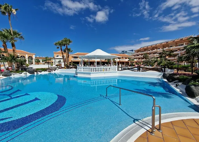 Exclusive Attic Las Vistas 3 With Breathtaking Sea View, Only 100 M To The Sea, Heated Pool, Aircon, Wifi